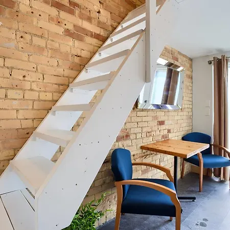 Adorable, Tiny Micro Loft In High Park Hotel